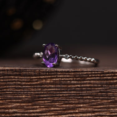 Amethyst Ring, gemstone jewellery (view 2)