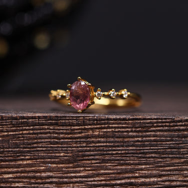 Pink Spinel Ring, gemstone jewellery (view 2)