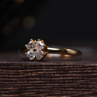 Moissanite Flower Ring, gemstone jewellery (view 2)