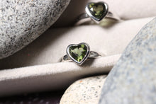 Load image into Gallery viewer, Moldavite Heart Ring
