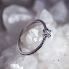 Load image into Gallery viewer, Moissanite Ring
